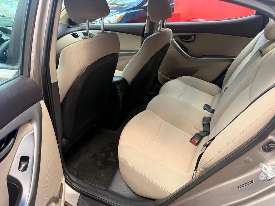 Hyundai Elantra - Image 7