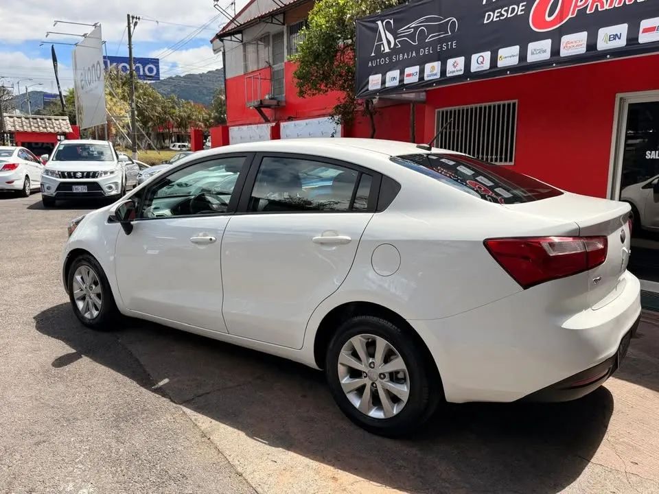 Kia Rio - Image 2