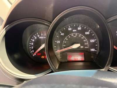 Kia Rio - Image 9