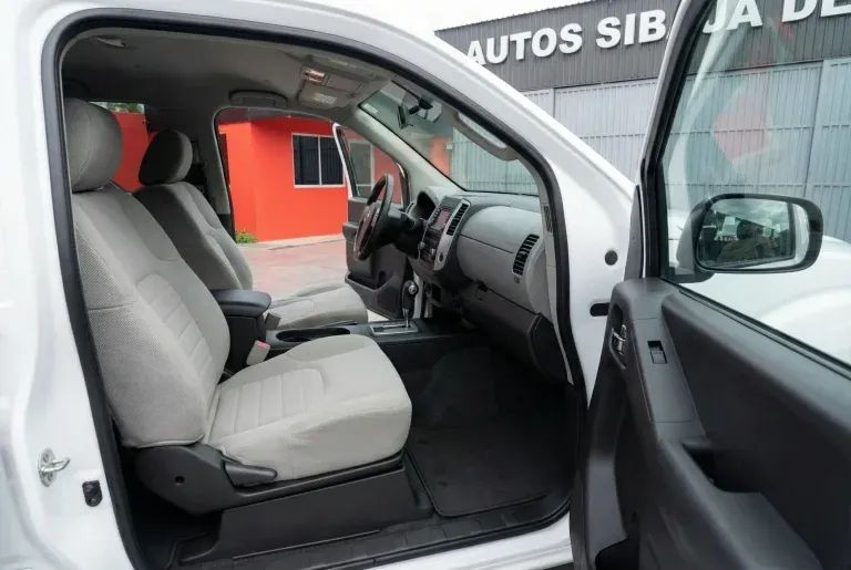 Nissan Frontier - Image 13