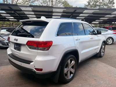 Jeep Grand Cherokee - Image 3