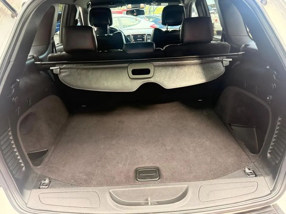 Jeep Grand Cherokee - Image 9