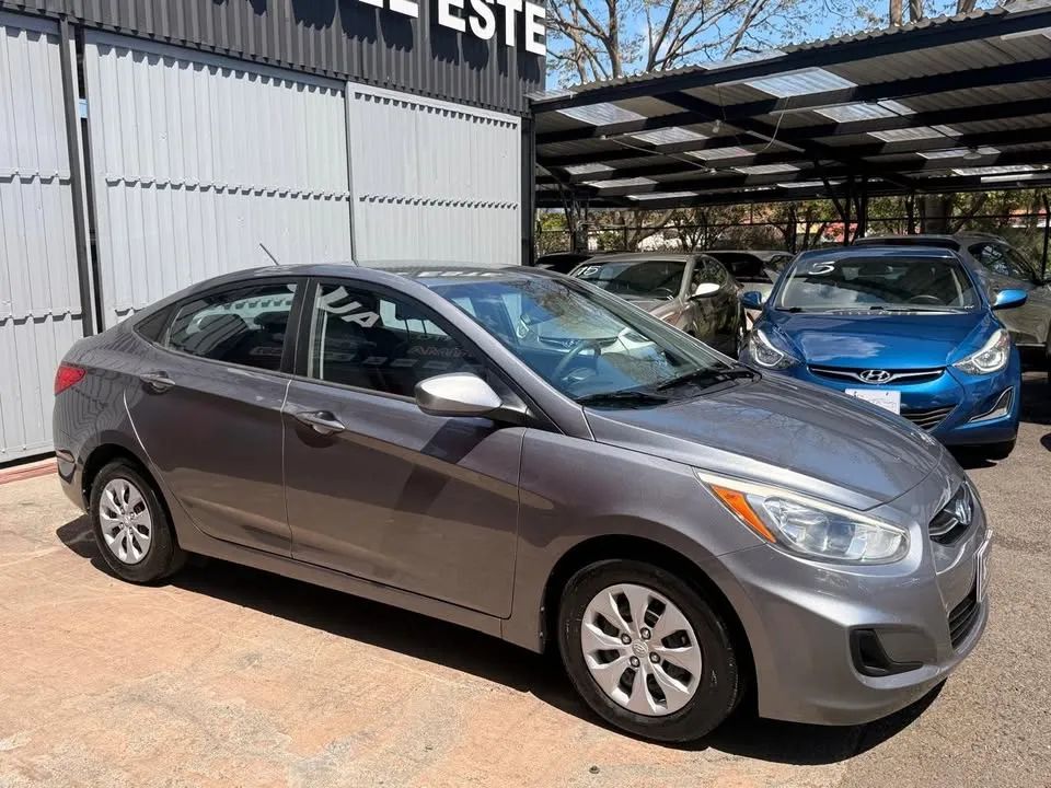 Hyundai Accent - Image 3