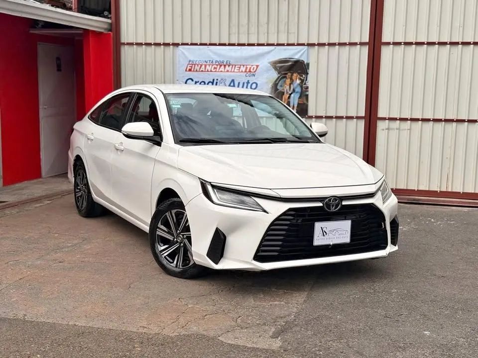 Toyota Yaris - Image 1