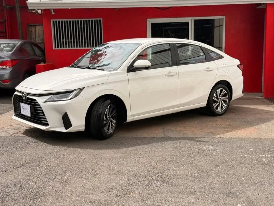 Toyota Yaris - Image 3