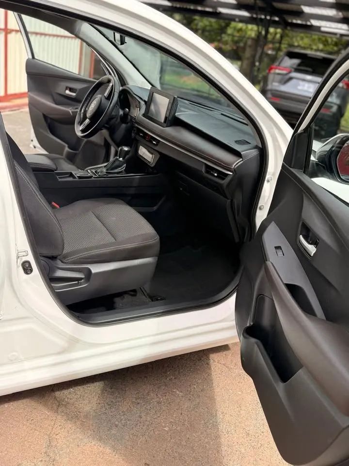 Toyota Yaris - Image 11