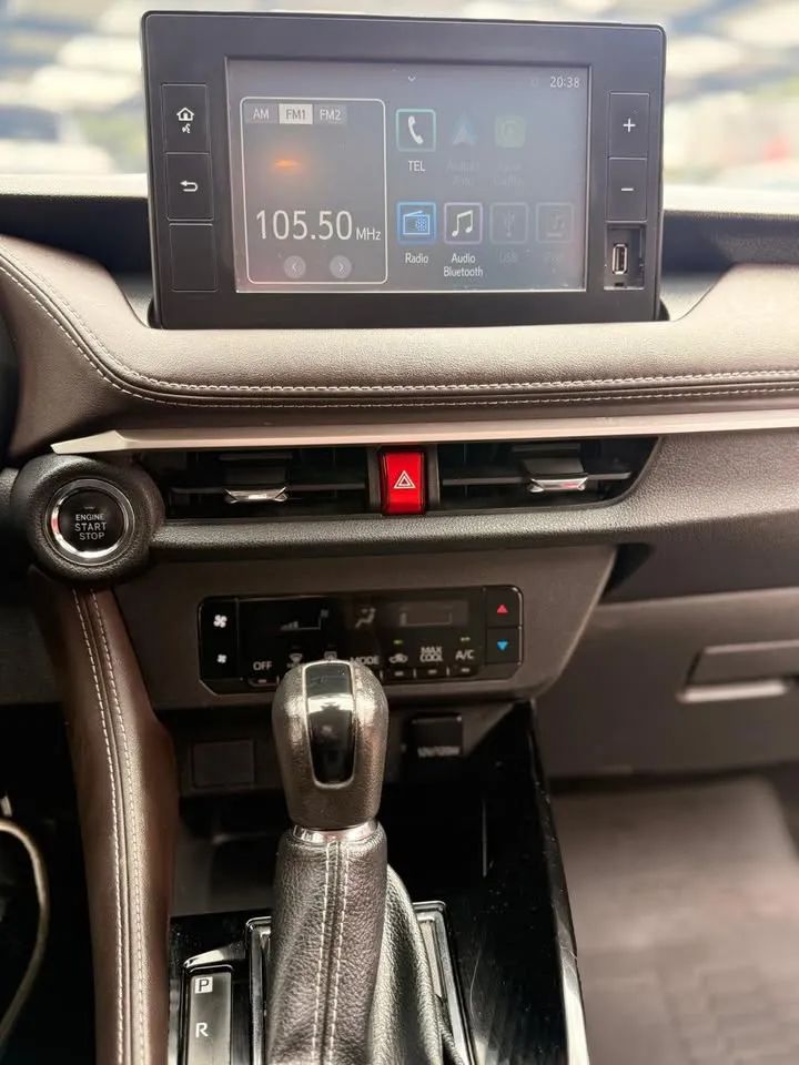 Toyota Yaris - Image 12