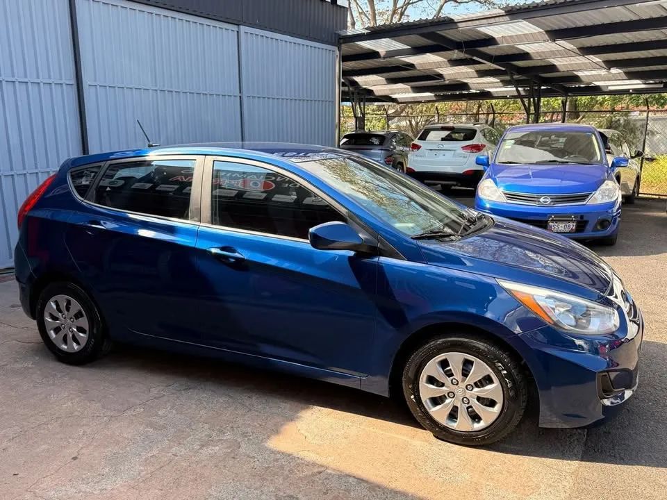 Hyundai Accent - Image 4
