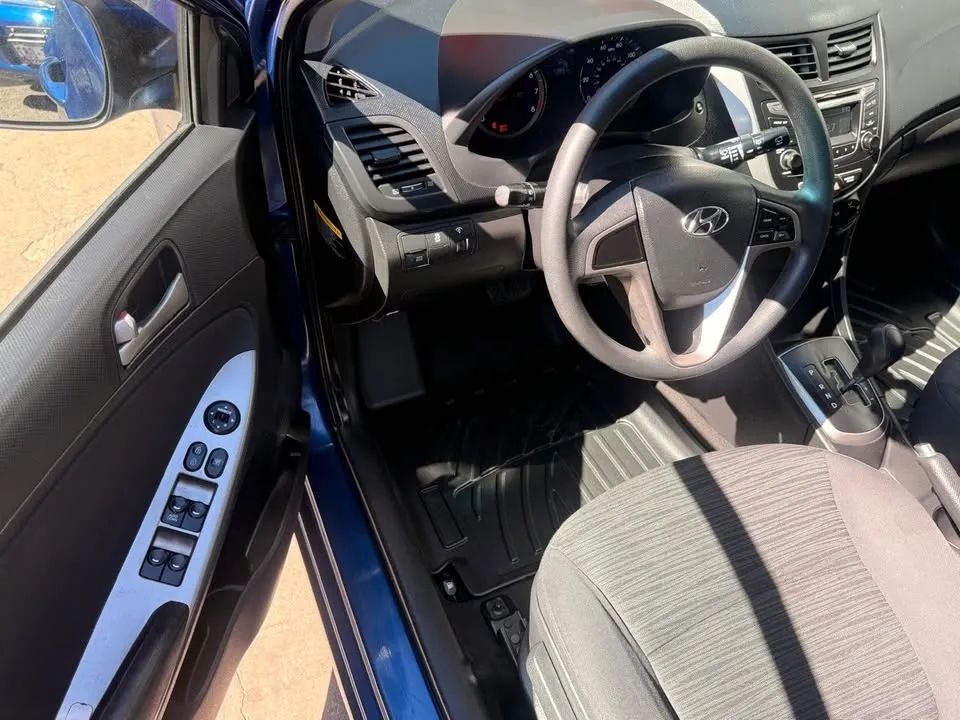 Hyundai Accent - Image 7