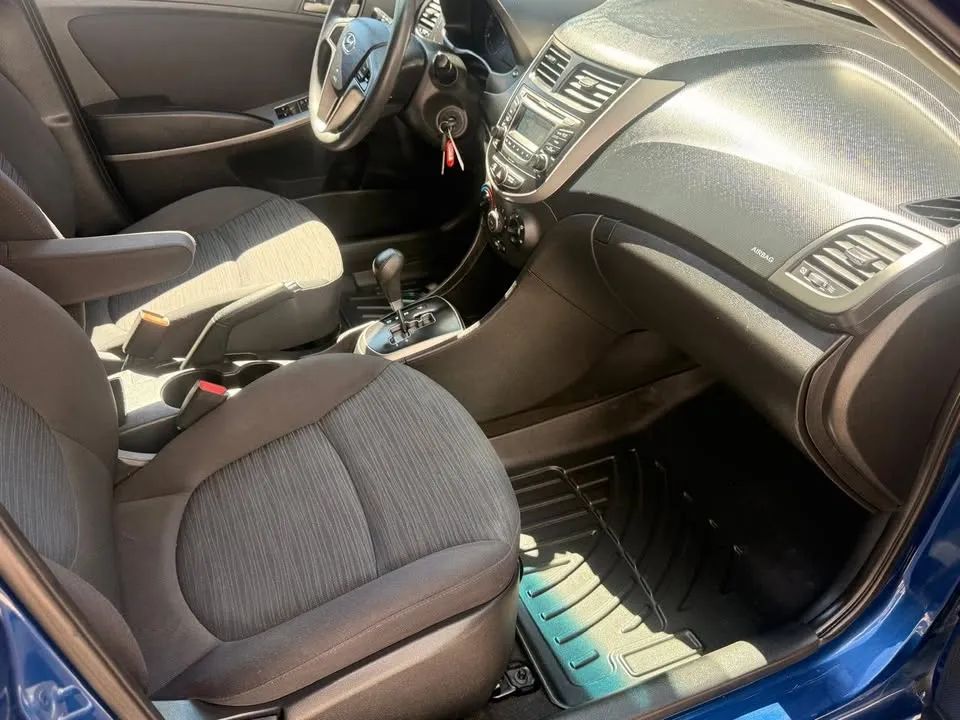 Hyundai Accent - Image 8