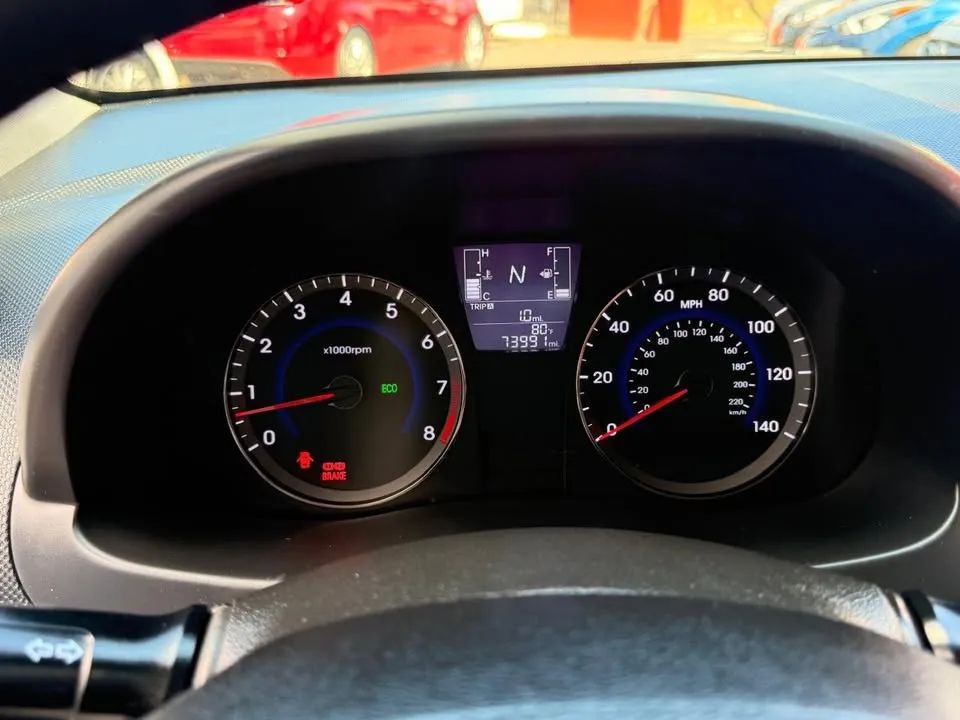 Hyundai Accent - Image 10
