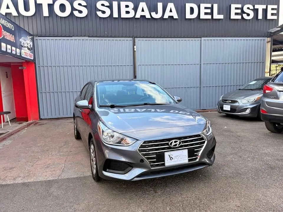 Hyundai Accent - Image 1
