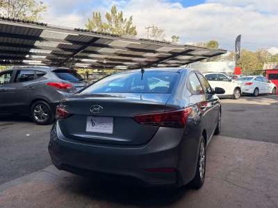 Hyundai Accent - Image 5