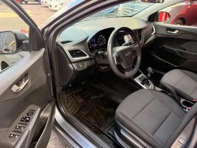Hyundai Accent - Image 6