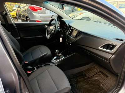 Hyundai Accent - Image 7