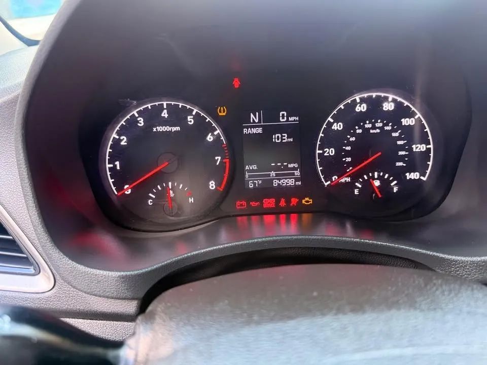 Hyundai Accent - Image 8