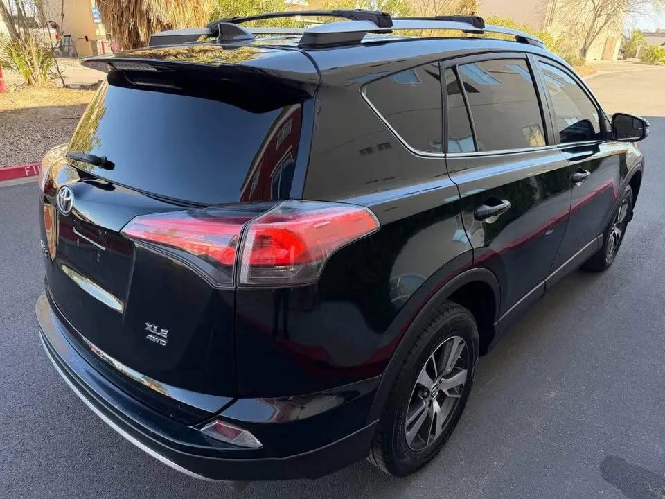 Toyota RAV4 - Image 2