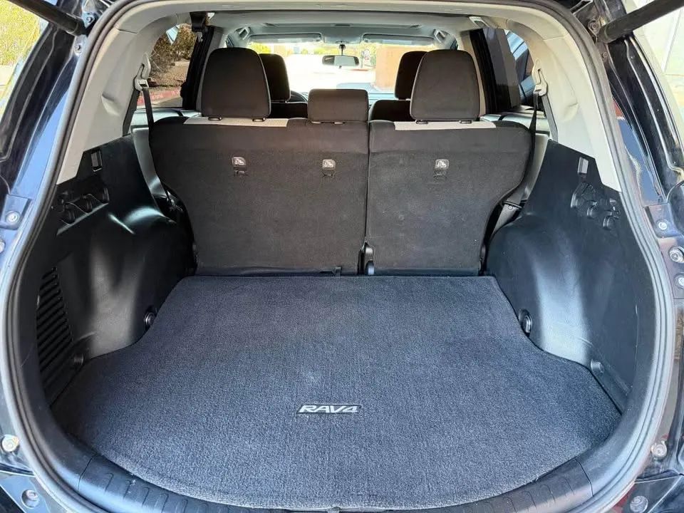 Toyota RAV4 - Image 10