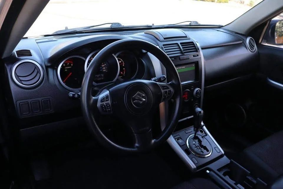 Suzuki Grand Vitara - Image 7