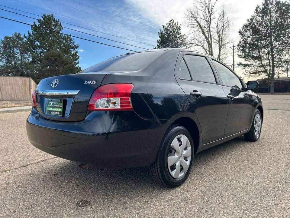 Toyota Yaris - Image 2