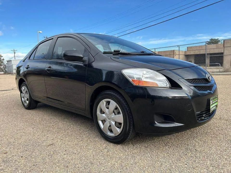 Toyota Yaris - Image 3