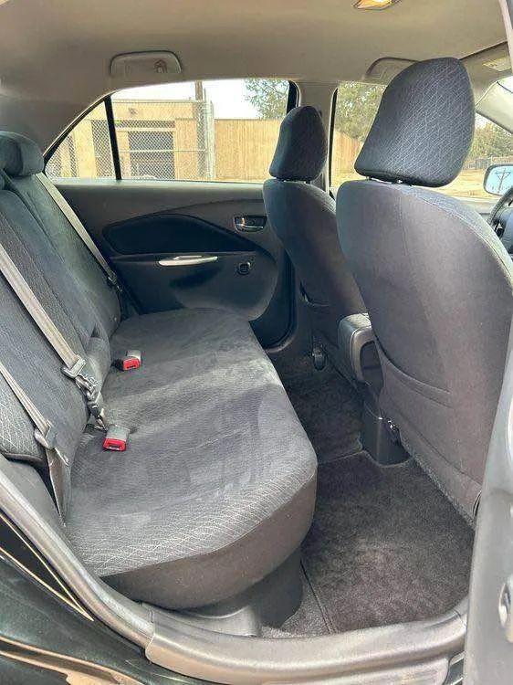 Toyota Yaris - Image 8