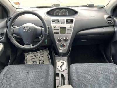 Toyota Yaris - Image 10
