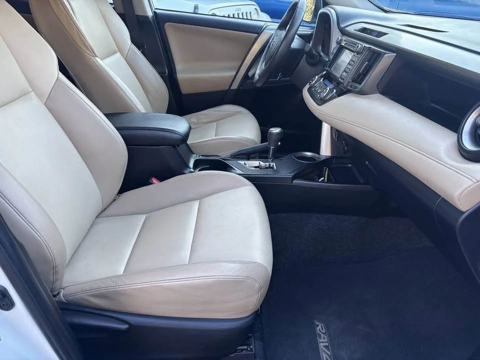 Toyota RAV4 - Image 6