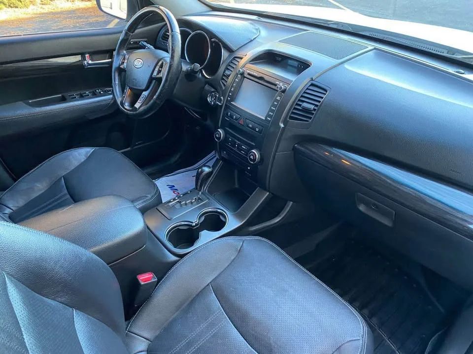 Kia Sorento - Image 6