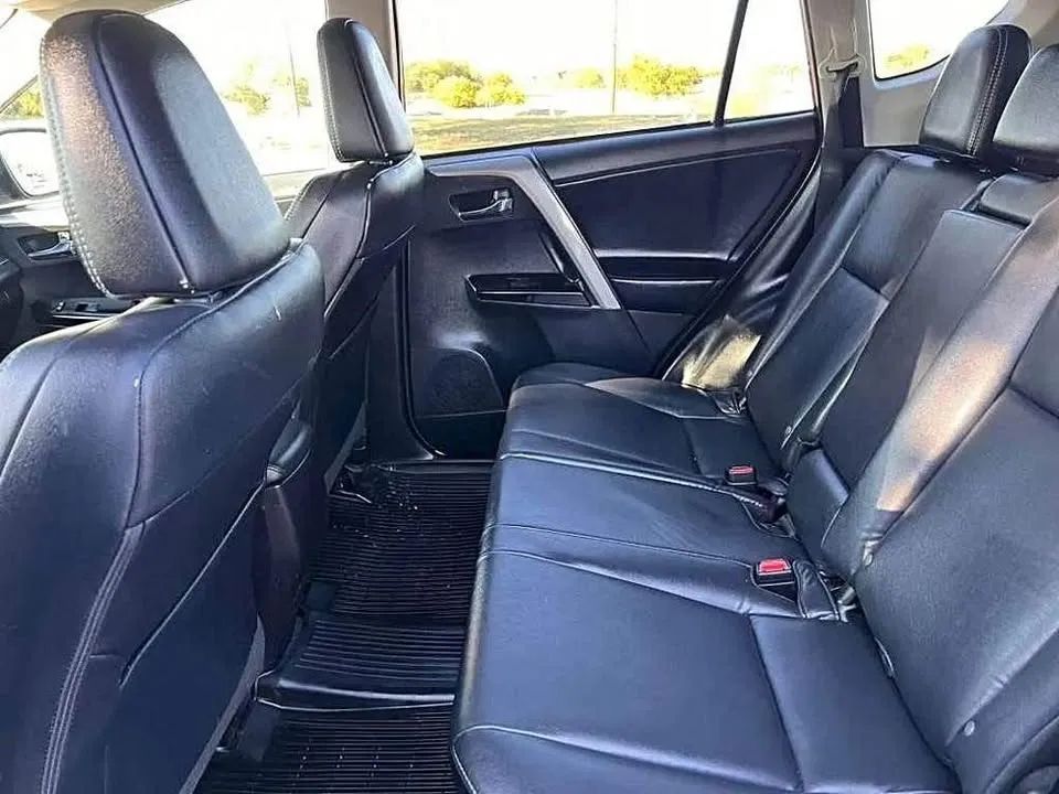 Toyota RAV4 - Image 8