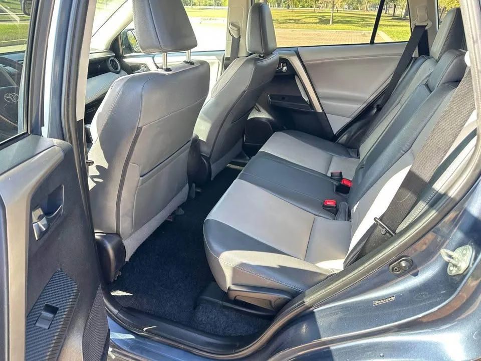 Toyota RAV4 - Image 6