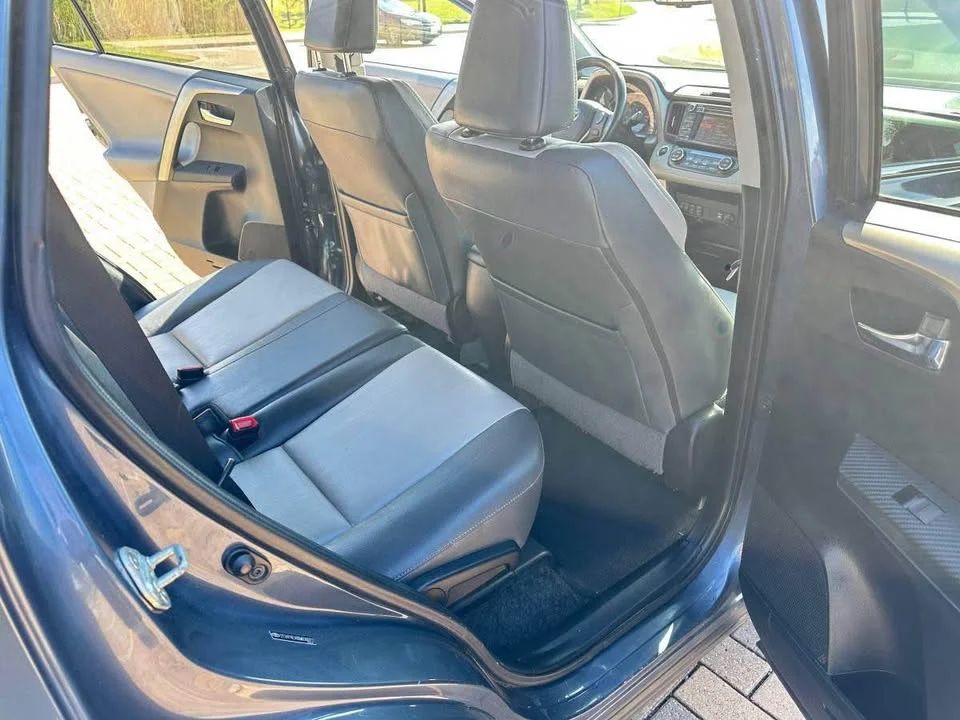 Toyota RAV4 - Image 8