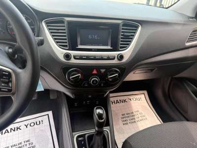 Hyundai Accent - Image 10