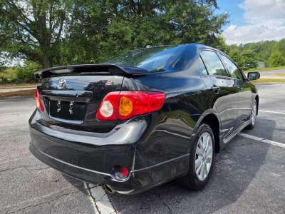 Toyota Corolla - Image 2