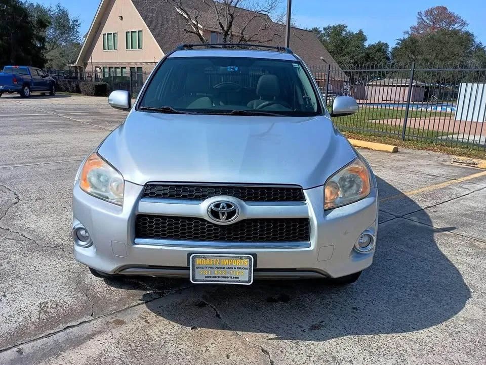 Toyota RAV4 - Image 2