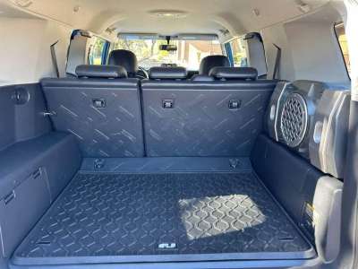 Toyota FJ Cruiser - Image 10