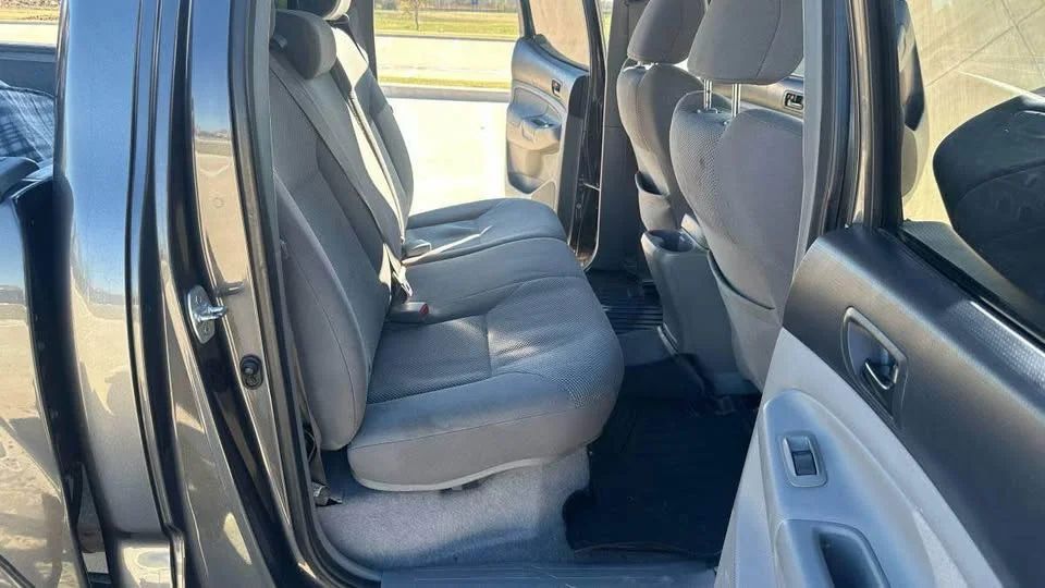 Toyota Tacoma - Image 7