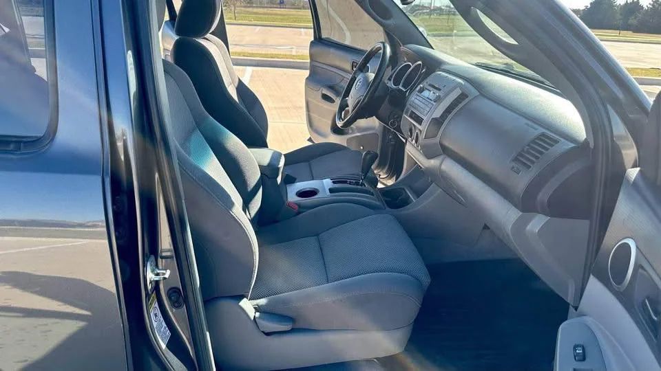 Toyota Tacoma - Image 8