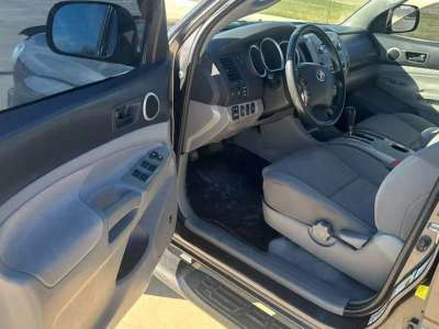 Toyota Tacoma - Image 10