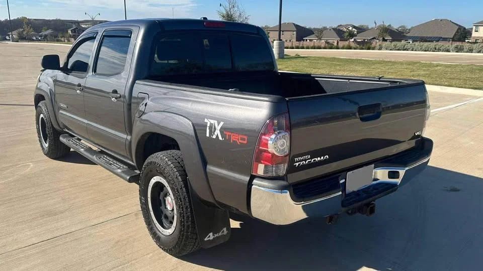 Toyota Tacoma - Image 2