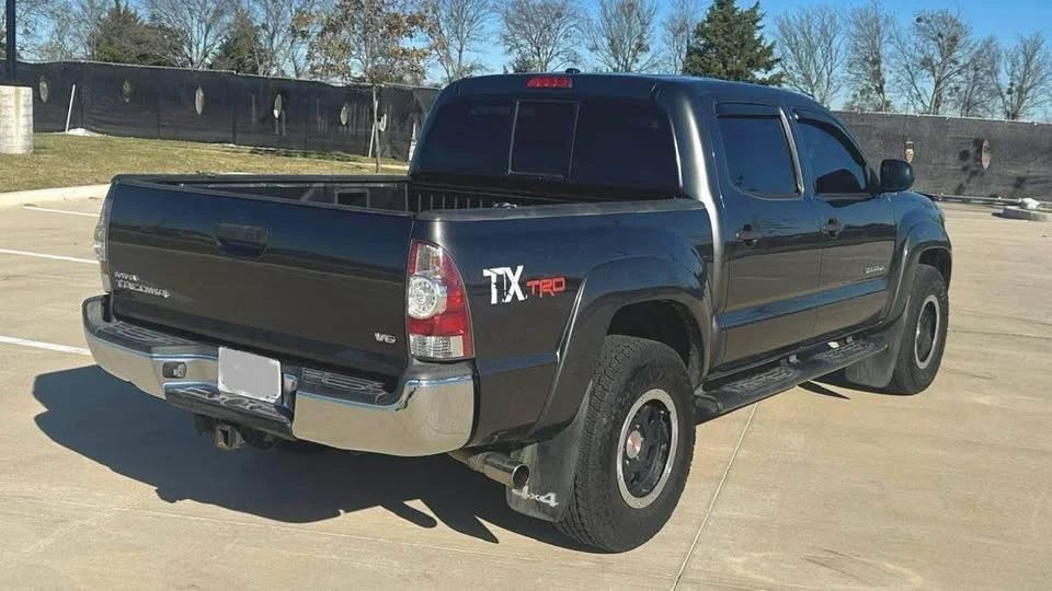 Toyota Tacoma - Image 3