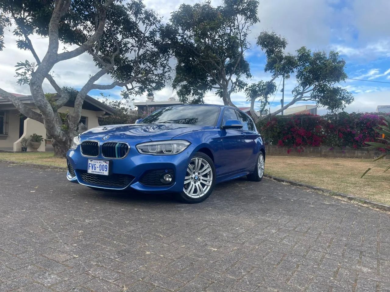 BMW 120i - Image 1