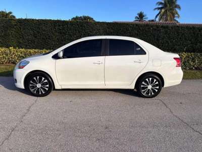 Toyota Yaris - Image 3