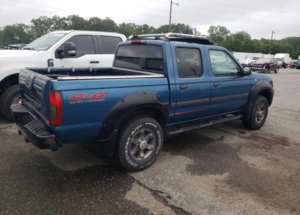 Nissan Frontier - Image 7