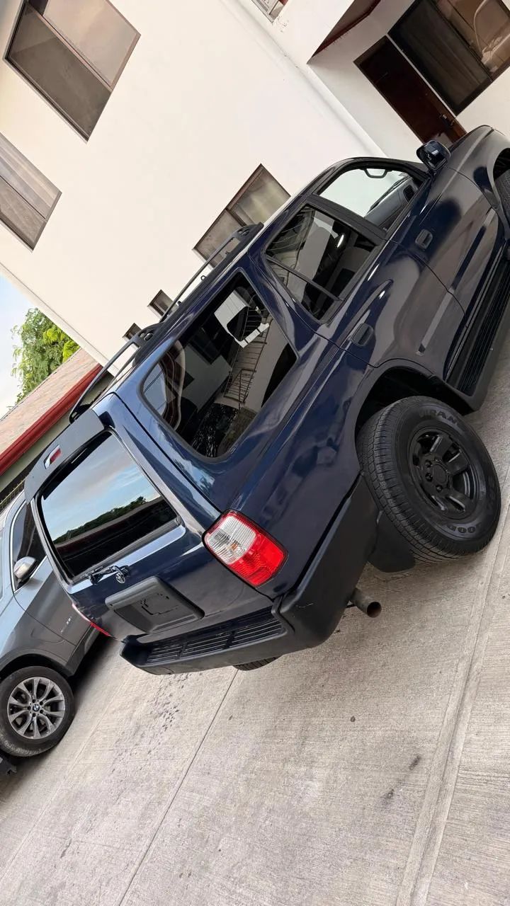 Toyota 4Runner - Image 4