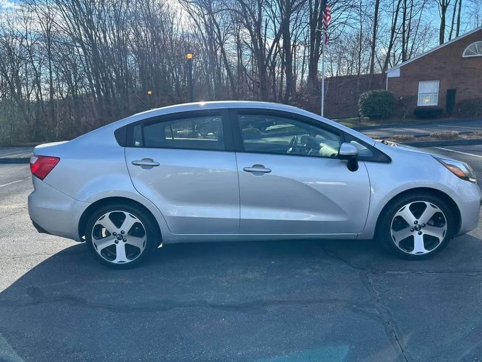 Kia Rio - Image 2