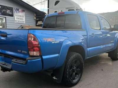 Toyota Tacoma - Image 2