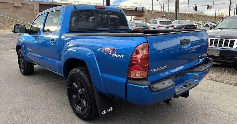 Toyota Tacoma - Image 4