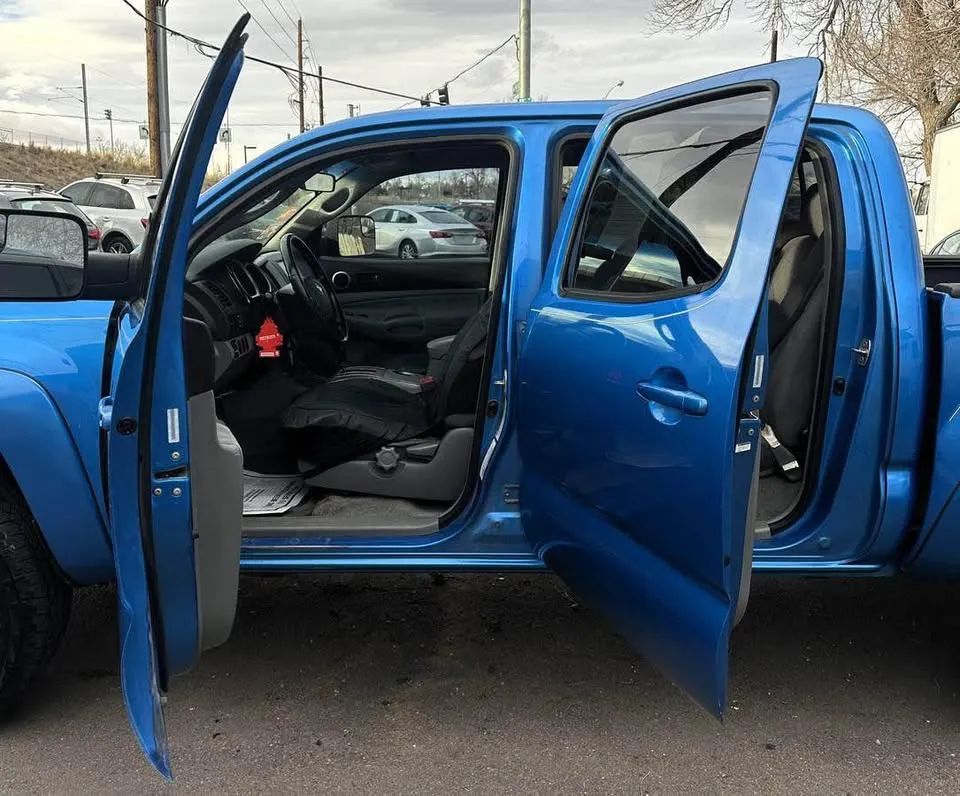 Toyota Tacoma - Image 5