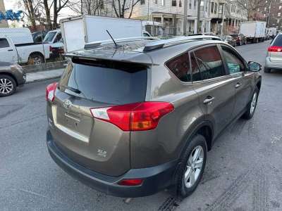 Toyota RAV4 - Image 2